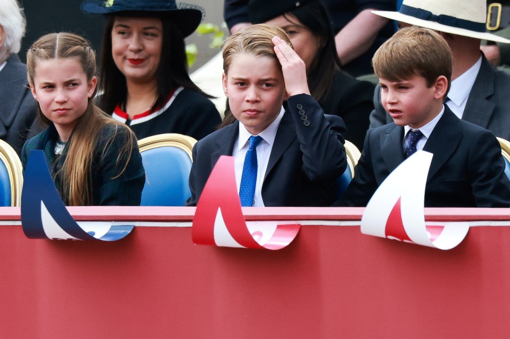 3 đứa trẻ nhà William - Kate gây chú ý khi tham gia sự kiện lớn, Hoàng tử Louis lại 3 đứa trẻ nhà William - Kate gây chú ý khi tham gia sự kiện lớn, Hoàng tử Louis lại