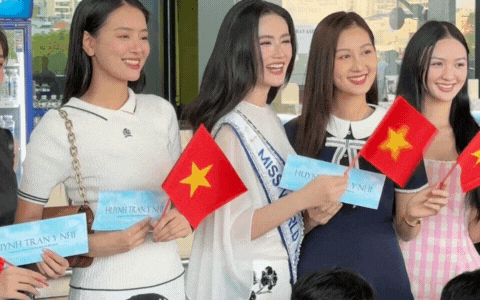 Hoa hậu Ý Nhi lên đường đến Miss World: Bạn trai vắng mặt, bật khóc nức nở khi nhìn thấy một mỹ nhân!- Ảnh 7. Hoa hậu Ý Nhi lên đường đến Miss World: Bạn trai vắng mặt, bật khóc nức nở khi nhìn thấy một mỹ nhân!- Ảnh 7.