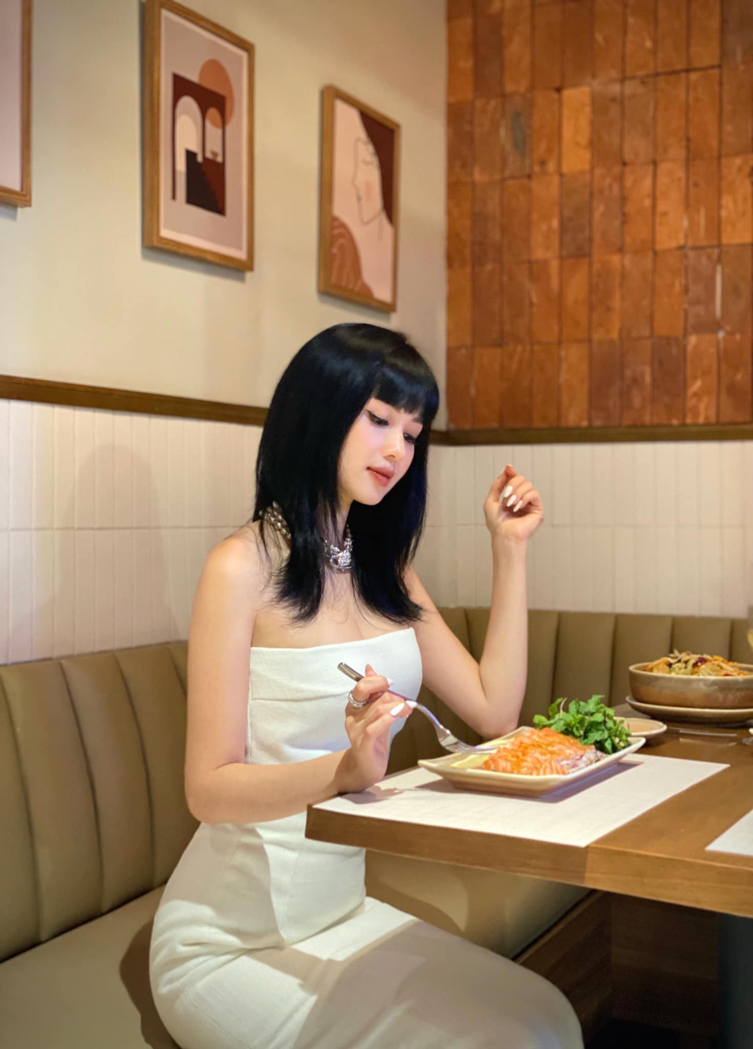 Tâm Tít da trắng, eo phẳng bé xíu ở tuổi 36 nhờ chăm ăn 2 món Tâm Tít da trắng, eo phẳng bé xíu ở tuổi 36 nhờ chăm ăn 2 món