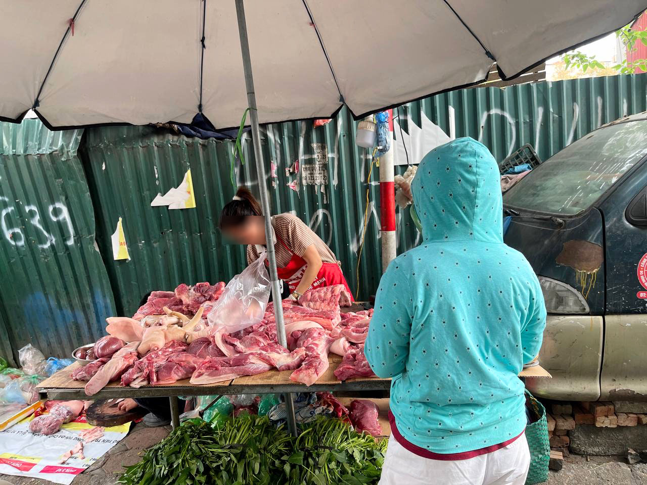 Đi khắp các chợ Hà Nội tìm mua lòng se điếu đều chỉ nhận về cái "lắc đầu", nhiều tiểu thương khẳng định 1 điều - Ảnh 3. Đi khắp các chợ Hà Nội tìm mua lòng se điếu đều chỉ nhận về cái "lắc đầu", nhiều tiểu thương khẳng định 1 điều - Ảnh 3.