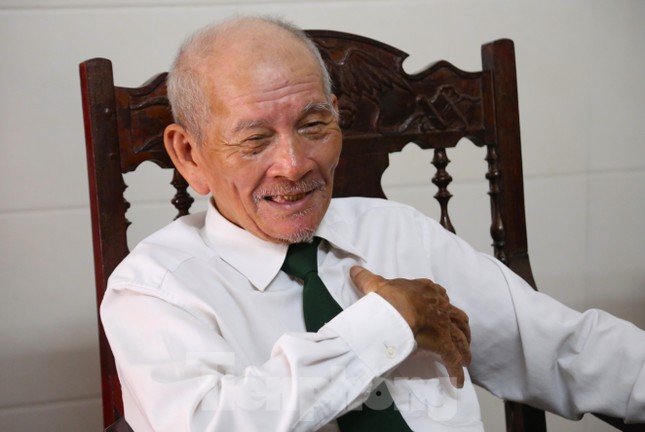 Cựu binh 76 tuổi chạy xe máy xuyên Việt xem lễ diễu binh 30/4: 'Tôi đã hoàn thành tâm nguyện' - Ảnh 4. Cựu binh 76 tuổi chạy xe máy xuyên Việt xem lễ diễu binh 30/4: 'Tôi đã hoàn thành tâm nguyện' - Ảnh 4.