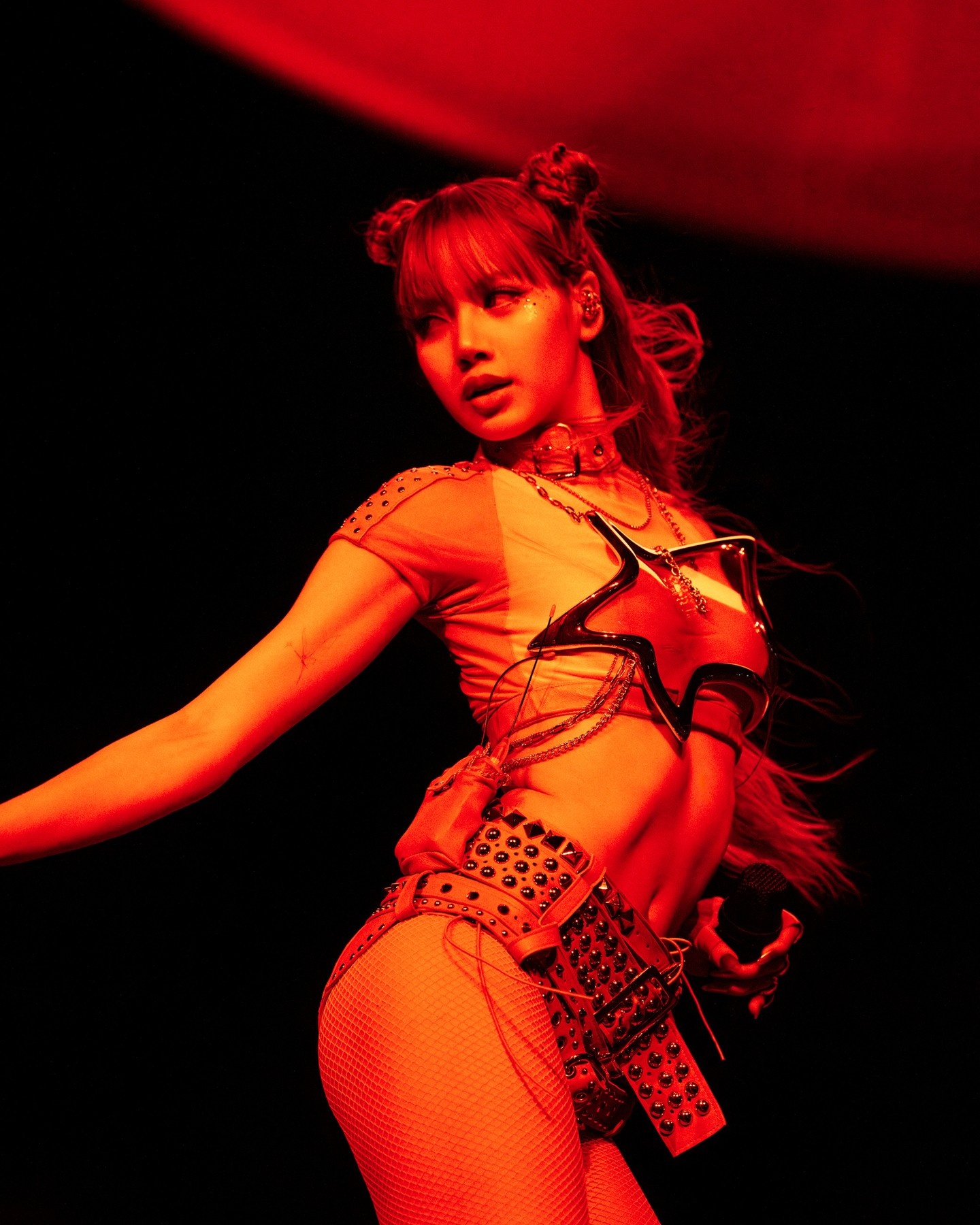 250411-lisa-at-2025-coachella-valley-music-and-arts-festival-weekend-1-documents-2-17466063000411523056442-1746679716765-174667971682981005076.jpeg