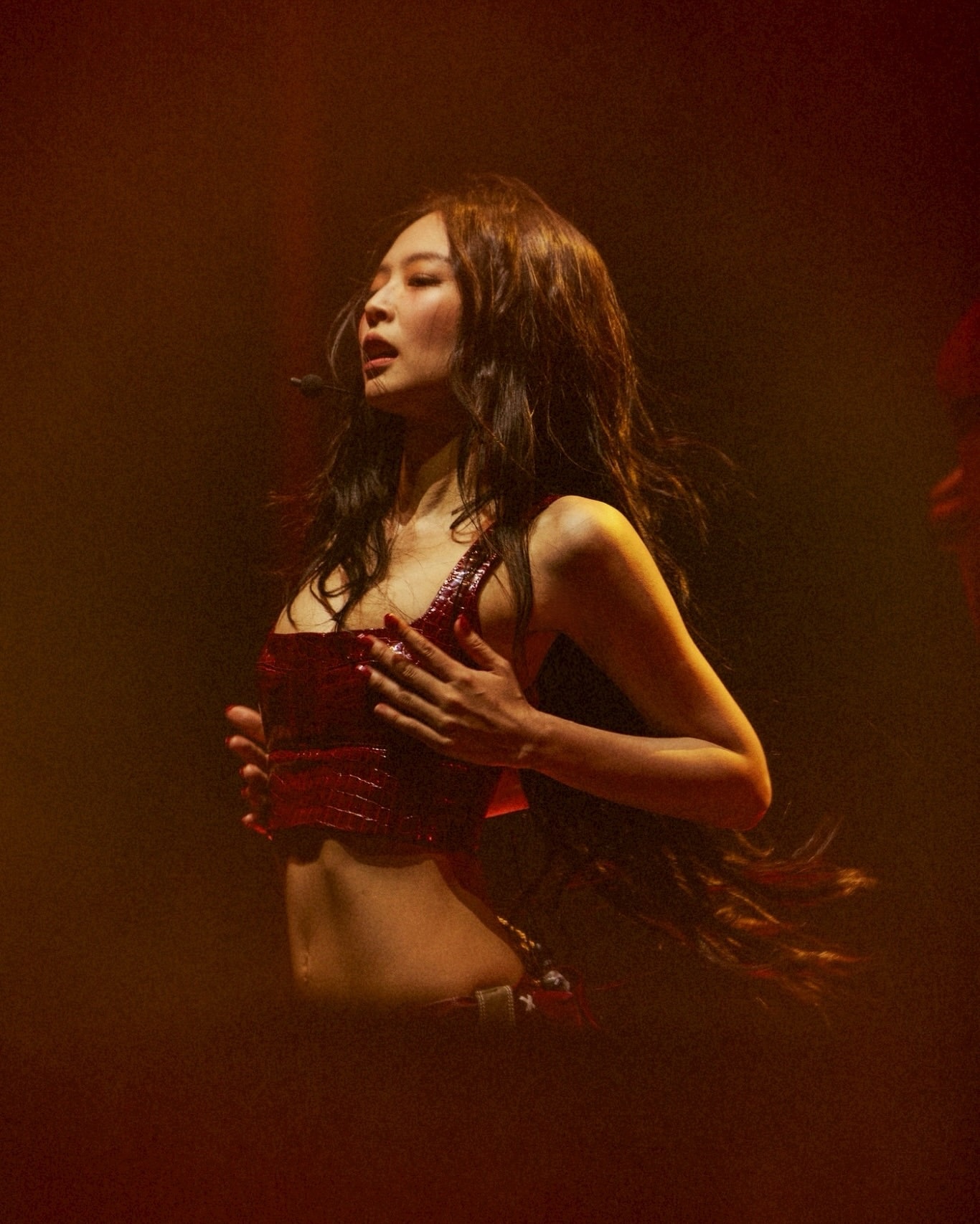 250414-jennie-instagram-update-documents-2-174660630008094928575-1746679716035-1746679716234394166674.jpeg