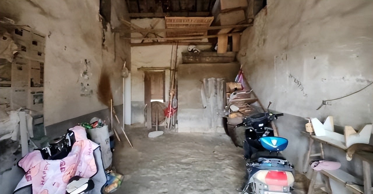 Người đàn ông gặp tai nạn được bảo hiểm bồi thường, hưởng trợ cấp tới 5,5 tỷ đồng, 6 năm sau bị khởi tố, tòa án tuyên bố: Anh chưa từng gặp nạn - Ảnh 2. Người đàn ông gặp tai nạn được bảo hiểm bồi thường, hưởng trợ cấp tới 5,5 tỷ đồng, 6 năm sau bị khởi tố, tòa án tuyên bố: Anh chưa từng gặp nạn - Ảnh 2.