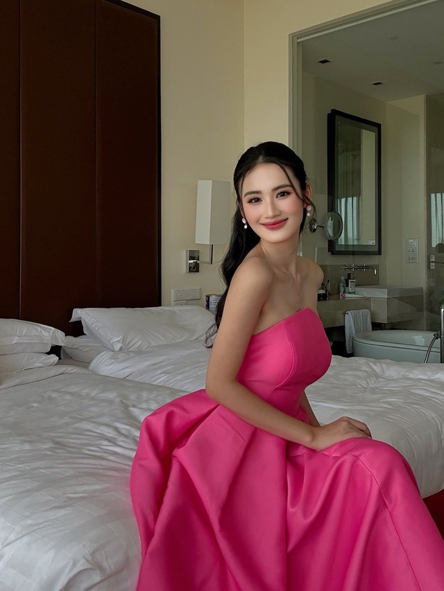 Hoa hậu Ý Nhi ngày đầu tại Miss World: Đụng dàn Hoa hậu Ý Nhi ngày đầu tại Miss World: Đụng dàn