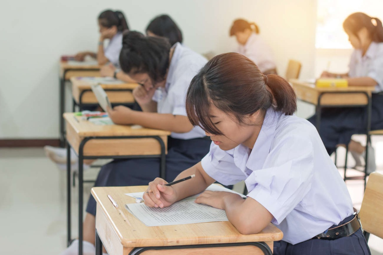 Chuyên gia nói về đề xuất đang gây bão tranh luận của Bộ GD&ĐT: Rất đồng tình, nhưng cần "biện pháp thay thế" đủ mạnh - Ảnh 2. Chuyên gia nói về đề xuất đang gây bão tranh luận của Bộ GD&ĐT: Rất đồng tình, nhưng cần "biện pháp thay thế" đủ mạnh - Ảnh 2.