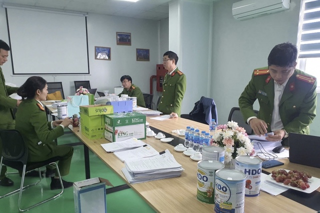 Sữa, thuốc, thực phẩm chức năng bị làm giả: Nhận diện thế nào?- Ảnh 1. Sữa, thuốc, thực phẩm chức năng bị làm giả: Nhận diện thế nào?- Ảnh 1.
