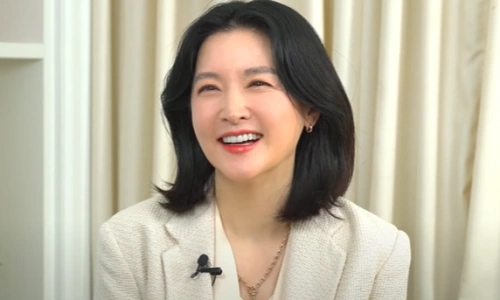 Lee Young Ae tuổi U60 tươi trẻ nhờ mỗi năm làm 1 việc để tăng sinh collagen, elastin - Ảnh 5. Lee Young Ae tuổi U60 tươi trẻ nhờ mỗi năm làm 1 việc để tăng sinh collagen, elastin - Ảnh 5.