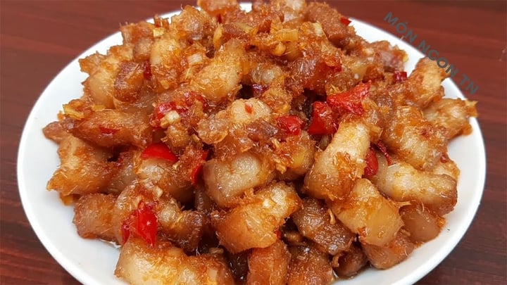 Cách làm thịt ba chỉ rang sả ớt - món ăn 'gây nghiện' - Ảnh 1. Cách làm thịt ba chỉ rang sả ớt - món ăn 'gây nghiện' - Ảnh 1.
