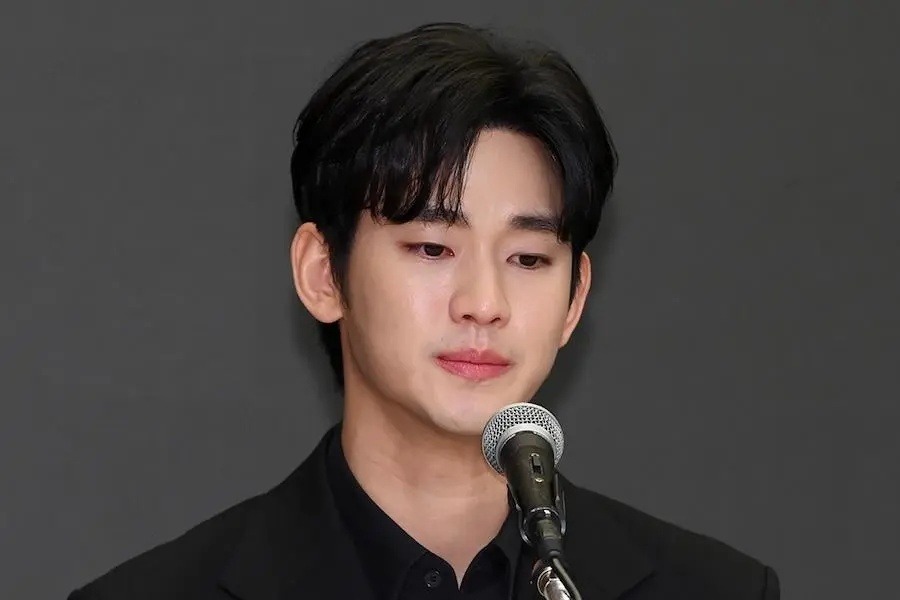 20250331090439kim-soo-hyun-xpn-2-1746759585256654601469-1746775570553-17467755709321934324131.jpg