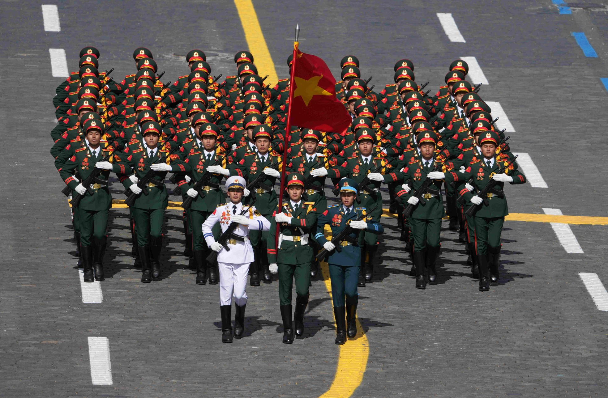 Khối trưởng duyệt binh của Quân đội nhân dân Việt Nam tại Quảng trường đỏ: Cao hơn 1m8, đã có hậu phương vững chắc  - Ảnh 3.