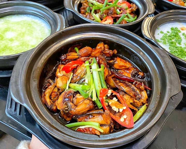 Cách nấu cháo ếch thơm ngon chuẩn vị đơn giản - Ảnh 1. Cách nấu cháo ếch thơm ngon chuẩn vị đơn giản - Ảnh 1.
