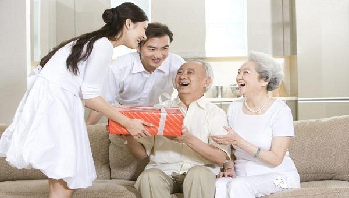 Không ở cùng mẹ, tôi đã làm một việc mà hàng xóm bảo là… Không ở cùng mẹ, tôi đã làm một việc mà hàng xóm bảo là…