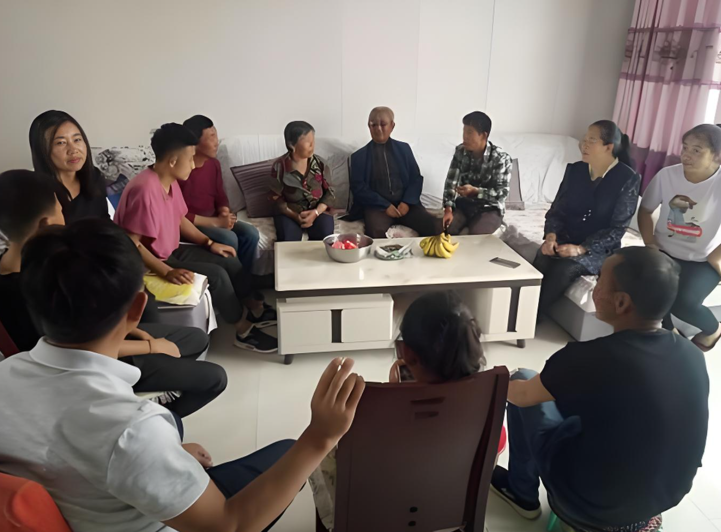 Vợ chồng tôi vừa thông báo mua được căn chung cư 7 tỷ, chỉ 3 ngày sau liền có chuyện xảy ra khiến vợ tôi "mặt không còn giọt máu"- Ảnh 1. Vợ chồng tôi vừa thông báo mua được căn chung cư 7 tỷ, chỉ 3 ngày sau liền có chuyện xảy ra khiến vợ tôi "mặt không còn giọt máu"- Ảnh 1.