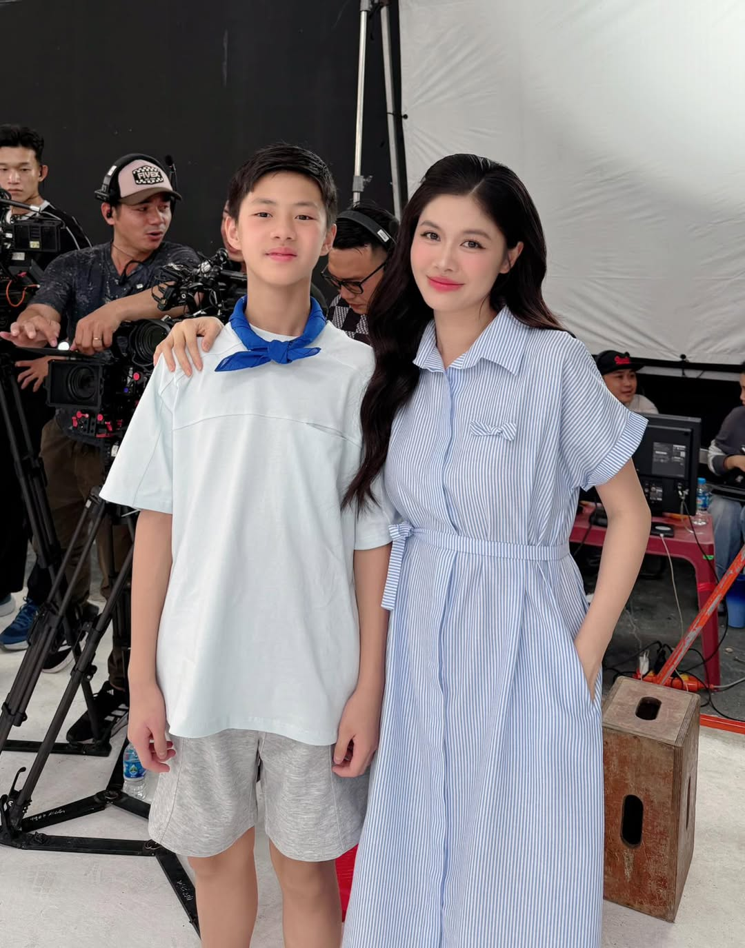 Chuyến đi xa đầu đời của bé út nhà Đăng Khôi - Thủy Anh: Dân tình vừa được dịp ngắm cả 3 quý tử, vừa ngạc nhiên với visual không thua gì bố của cậu cả- Ảnh 13. Chuyến đi xa đầu đời của bé út nhà Đăng Khôi - Thủy Anh: Dân tình vừa được dịp ngắm cả 3 quý tử, vừa ngạc nhiên với visual không thua gì bố của cậu cả- Ảnh 13.