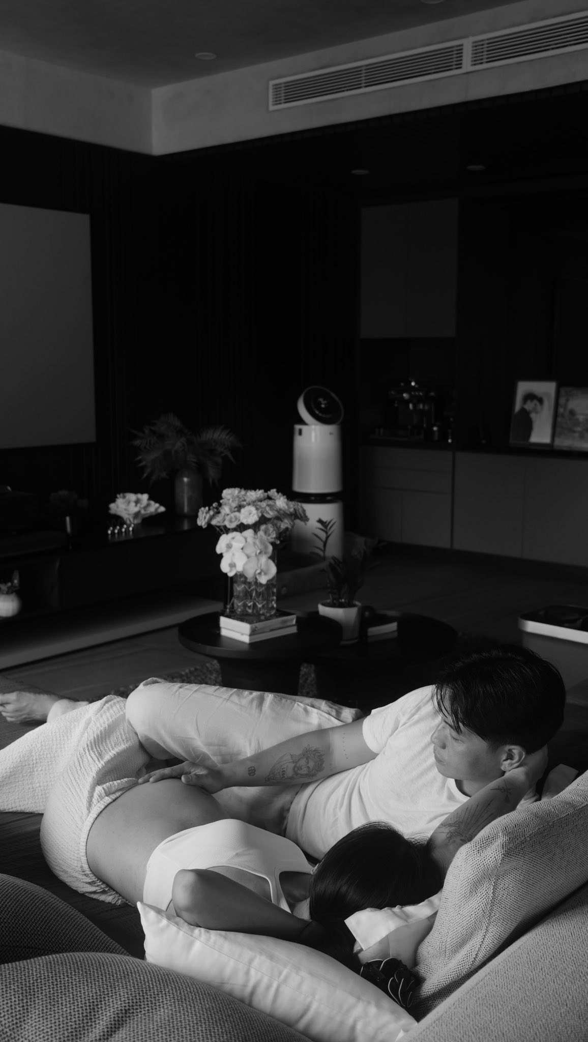 Ngô Thanh Vân tiết lộ tình trạng cơ thể khi đang mang thai ở tuổi 46: Da khô sần sùi, nứt nẻ, tóc rụng, cơ thể đau nhức - Ảnh 2. Ngô Thanh Vân tiết lộ tình trạng cơ thể khi đang mang thai ở tuổi 46: Da khô sần sùi, nứt nẻ, tóc rụng, cơ thể đau nhức - Ảnh 2.