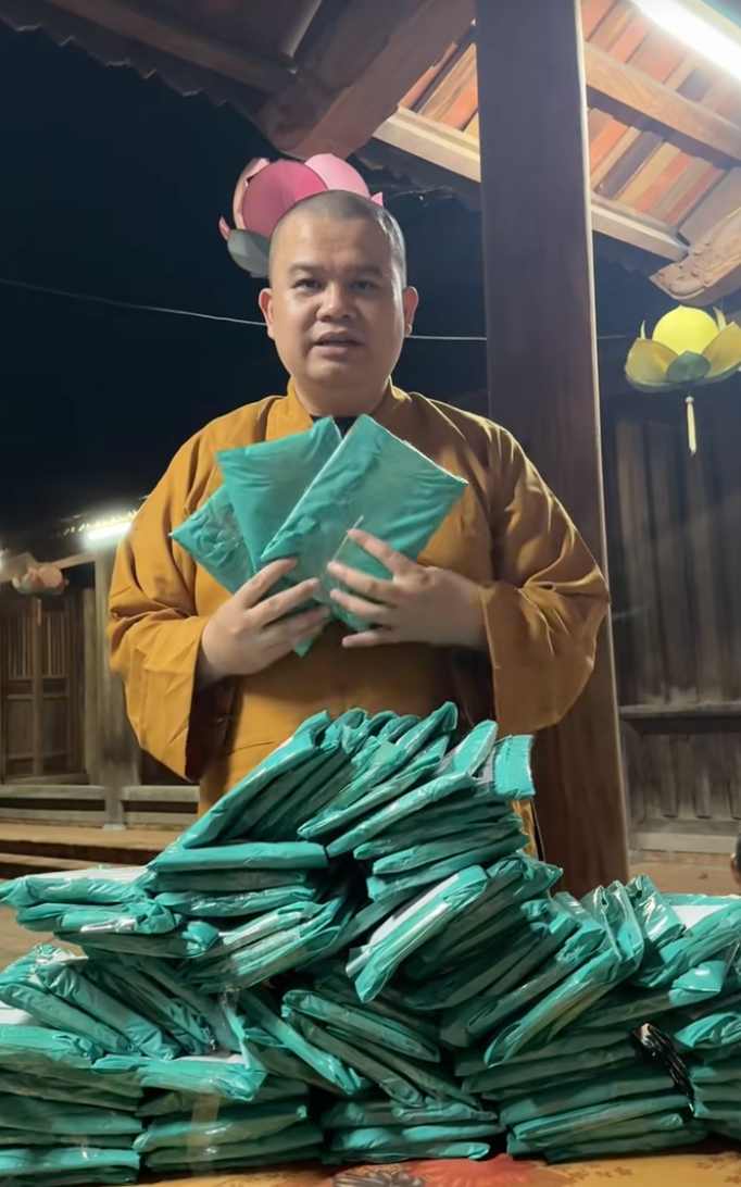 Sư thầy livestream bán hàng nổi tiếng tự "sao kê" tài khoản có hơn 3,5 tỷ, tuyên bố ngừng làm 1 việc - Ảnh 2. Sư thầy livestream bán hàng nổi tiếng tự "sao kê" tài khoản có hơn 3,5 tỷ, tuyên bố ngừng làm 1 việc - Ảnh 2.