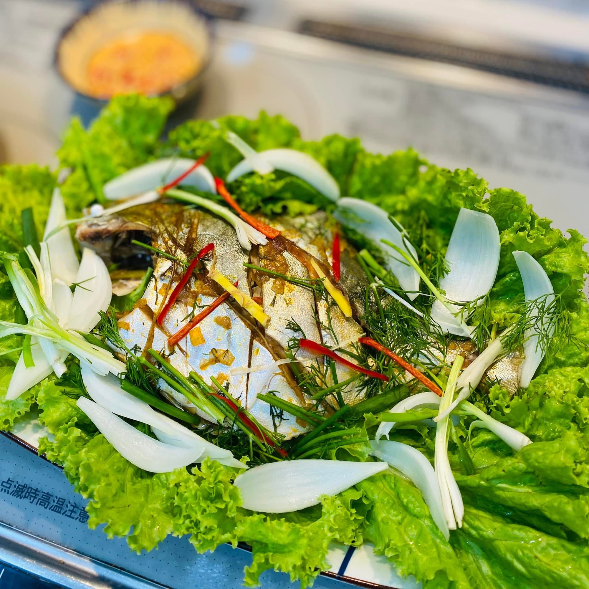 Cuối tuần đổi vị với món cá chim hấp xì dầu đậm đà, thơm nức mũi - Ảnh 5. Cuối tuần đổi vị với món cá chim hấp xì dầu đậm đà, thơm nức mũi - Ảnh 5.