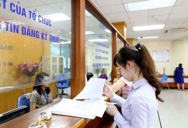 Từ hôm nay, xóa bỏ thuế khoán với hộ kinh doanh có doanh thu từ 1 tỷ đồng/năm - Ảnh 1. Từ hôm nay, xóa bỏ thuế khoán với hộ kinh doanh có doanh thu từ 1 tỷ đồng/năm - Ảnh 1.