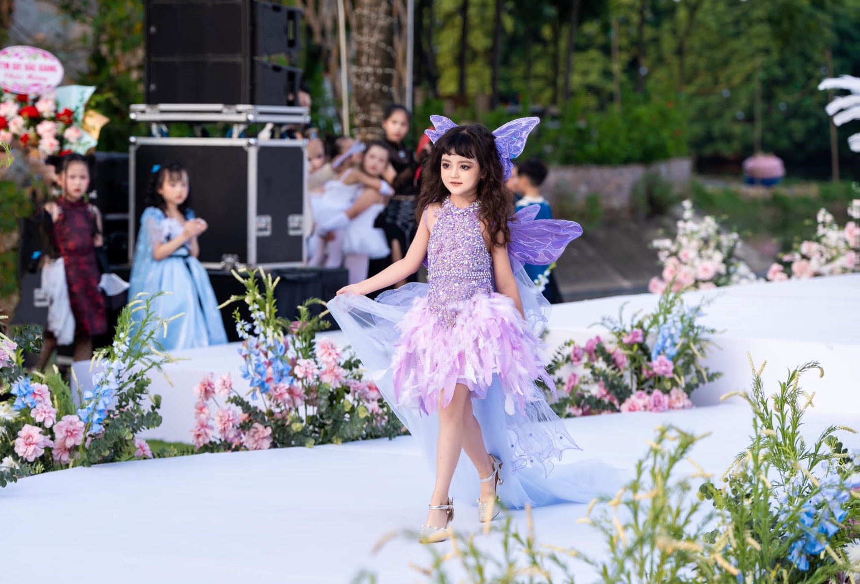 Cherry An Nhiên: “Tiểu hoa đán” làng mẫu Việt, mới 8 tuổi đã kiếm hàng chục triệu mỗi giờ- Ảnh 16. Cherry An Nhiên: “Tiểu hoa đán” làng mẫu Việt, mới 8 tuổi đã kiếm hàng chục triệu mỗi giờ- Ảnh 16.