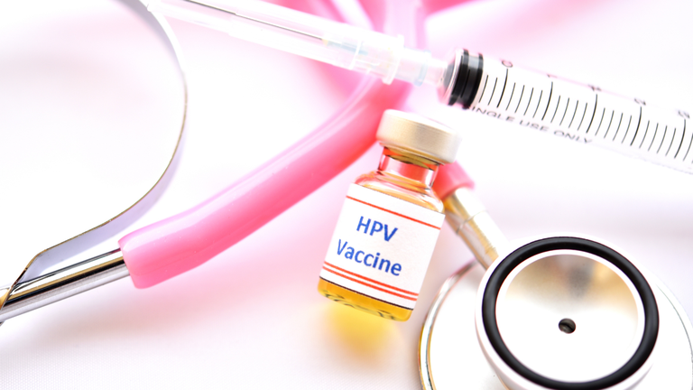 Đang mang bầu có tiêm vắc xin ngừa HPV, phòng ung thư cổ tử cung được không?- Ảnh 2.