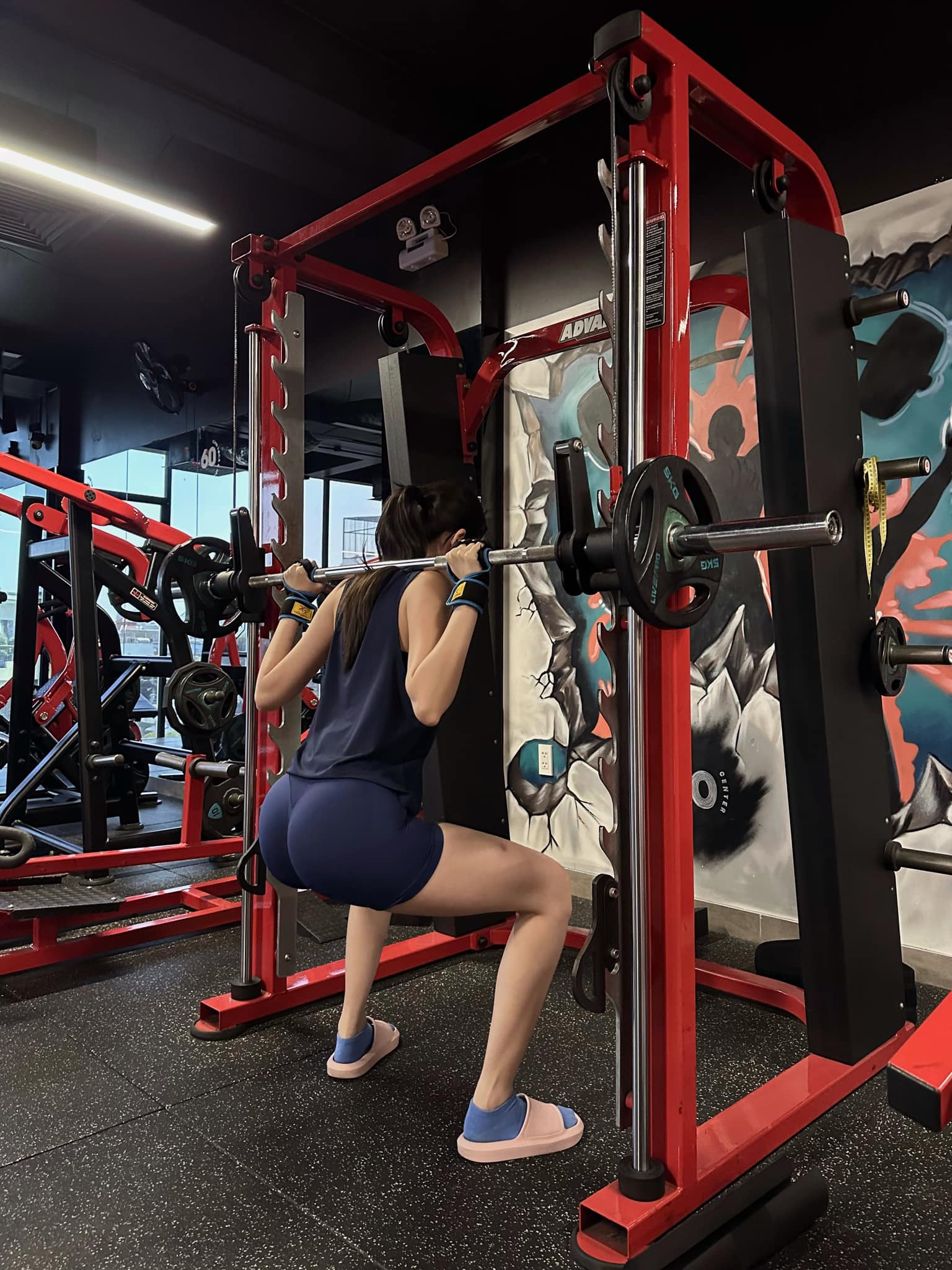Bạn gái HIEUTHUHAI uể oải vẫn không bỏ gym, kết quả sau 1 năm thành ra thế này- Ảnh 15. Bạn gái HIEUTHUHAI uể oải vẫn không bỏ gym, kết quả sau 1 năm thành ra thế này- Ảnh 15.