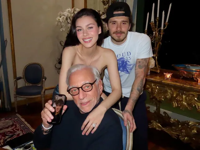 Con dâu chia rẽ nhà Beckham - Ảnh 1. Con dâu chia rẽ nhà Beckham - Ảnh 1.