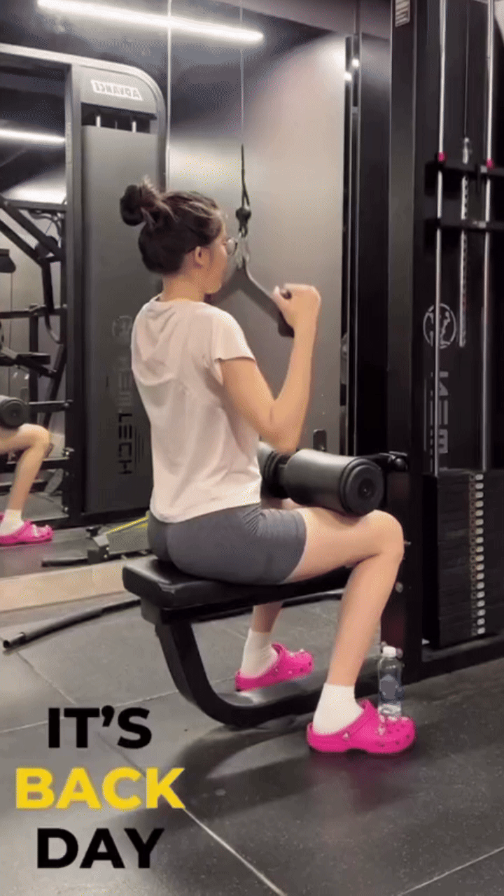 Bạn gái HIEUTHUHAI uể oải vẫn không bỏ gym, kết quả sau 1 năm thành ra thế này- Ảnh 12. Bạn gái HIEUTHUHAI uể oải vẫn không bỏ gym, kết quả sau 1 năm thành ra thế này- Ảnh 12.