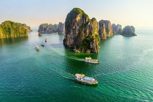 Khách Tây thốt lên về 1 địa danh nổi tiếng của Việt Nam: Đây là nơi chúng tôi ngắm hoàng hôn đẹp nhất - Ảnh 2. Khách Tây thốt lên về 1 địa danh nổi tiếng của Việt Nam: Đây là nơi chúng tôi ngắm hoàng hôn đẹp nhất - Ảnh 2.
