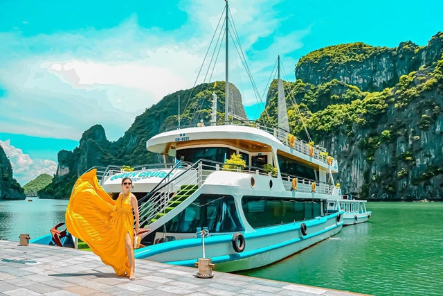 Khách Tây thốt lên về 1 địa danh nổi tiếng của Việt Nam: Đây là nơi chúng tôi ngắm hoàng hôn đẹp nhất - Ảnh 8. Khách Tây thốt lên về 1 địa danh nổi tiếng của Việt Nam: Đây là nơi chúng tôi ngắm hoàng hôn đẹp nhất - Ảnh 8.