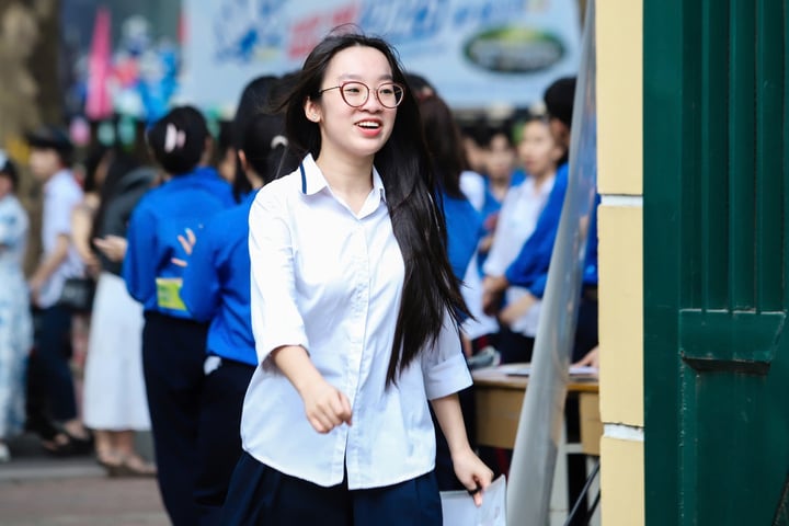 Đáp án các môn thi vào lớp 10 công lập Hà Nội - Ảnh 1. Đáp án các môn thi vào lớp 10 công lập Hà Nội - Ảnh 1.