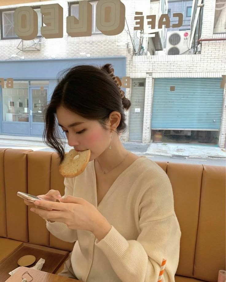 "Ở thuê 10 năm cũng không nghèo đi" - lương 30 triệu nhưng tôi chẳng dám nghĩ tới chuyện mua nhà- Ảnh 1. "Ở thuê 10 năm cũng không nghèo đi" - lương 30 triệu nhưng tôi chẳng dám nghĩ tới chuyện mua nhà- Ảnh 1.
