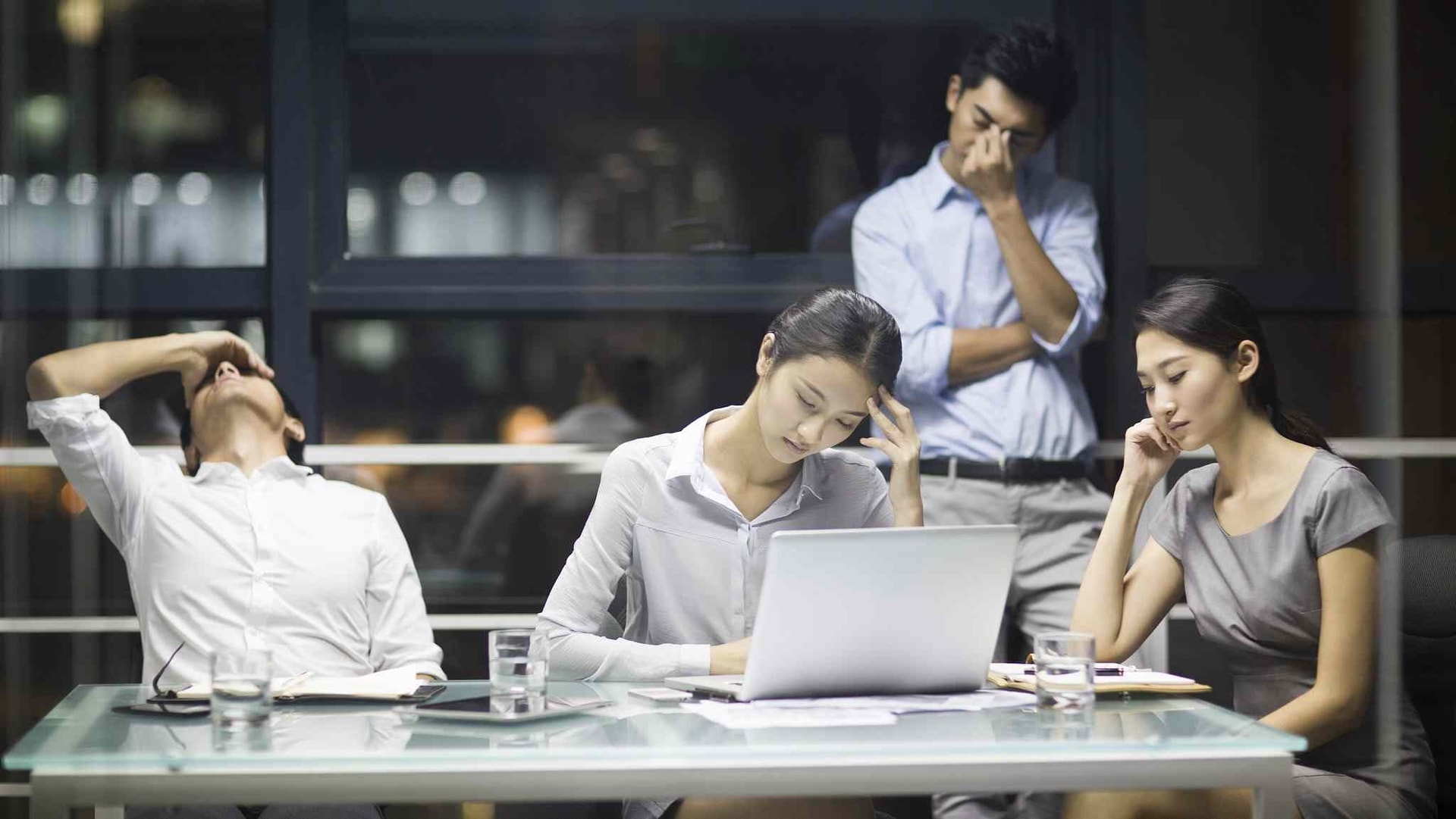 CEO sa thải toàn bộ phòng marketing ngay trên livestream trực tiếp để thay thế bằng AI, toàn bộ mạng xã hội Trung Quốc dậy sóng - Ảnh 1. CEO sa thải toàn bộ phòng marketing ngay trên livestream trực tiếp để thay thế bằng AI, toàn bộ mạng xã hội Trung Quốc dậy sóng - Ảnh 1.