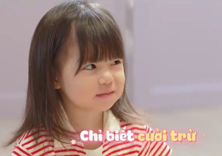 Không hổ danh "chiến thần meme", Pam lại gây sốt với chỉ 1 cái "hứ"! - Ảnh 8. Không hổ danh "chiến thần meme", Pam lại gây sốt với chỉ 1 cái "hứ"! - Ảnh 8.