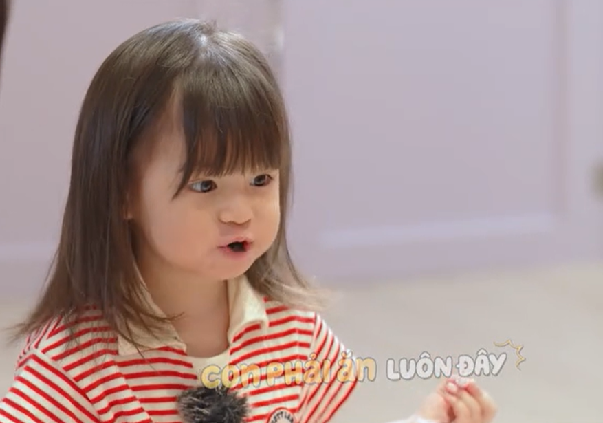 Không hổ danh "chiến thần meme", Pam lại gây sốt với chỉ 1 cái "hứ"! - Ảnh 6. Không hổ danh "chiến thần meme", Pam lại gây sốt với chỉ 1 cái "hứ"! - Ảnh 6.