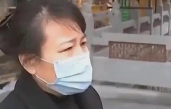 Doanh nhân gửi tiết kiệm 47 tỷ đồng, cuối năm cần rút thì bị nhân viên ngân hàng từ chối: "Chúng tôi đã mua vàng, thay chị đầu tư" - Ảnh 1. Doanh nhân gửi tiết kiệm 47 tỷ đồng, cuối năm cần rút thì bị nhân viên ngân hàng từ chối: "Chúng tôi đã mua vàng, thay chị đầu tư" - Ảnh 1.