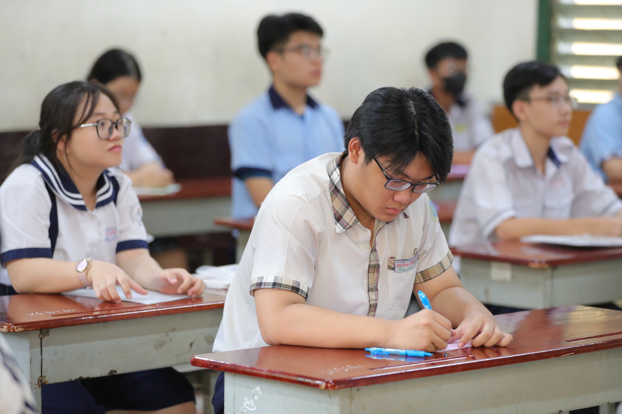 Sở GD-ĐT TP HCM chính thức công bố đáp án, hướng dẫn chấm thi lớp 10 - Ảnh 7. Sở GD-ĐT TP HCM chính thức công bố đáp án, thang điểm chấm thi lớp 10 - Ảnh 1.