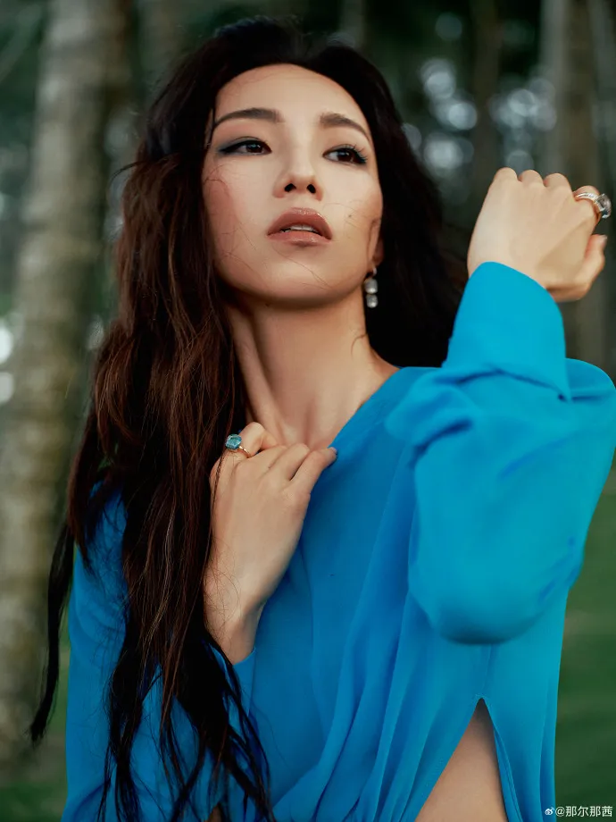 Diễn biến vụ nữ diễn viên bị cấm sóng - Ảnh 4. Diễn biến vụ nữ diễn viên bị cấm sóng - Ảnh 4.