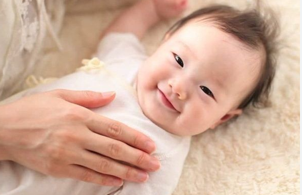 Trẻ sơ sinh có 5 biểu hiện này, lớn lên thường rất thông minh- Ảnh 2. Trẻ sơ sinh có 5 biểu hiện này, lớn lên thường rất thông minh- Ảnh 2.