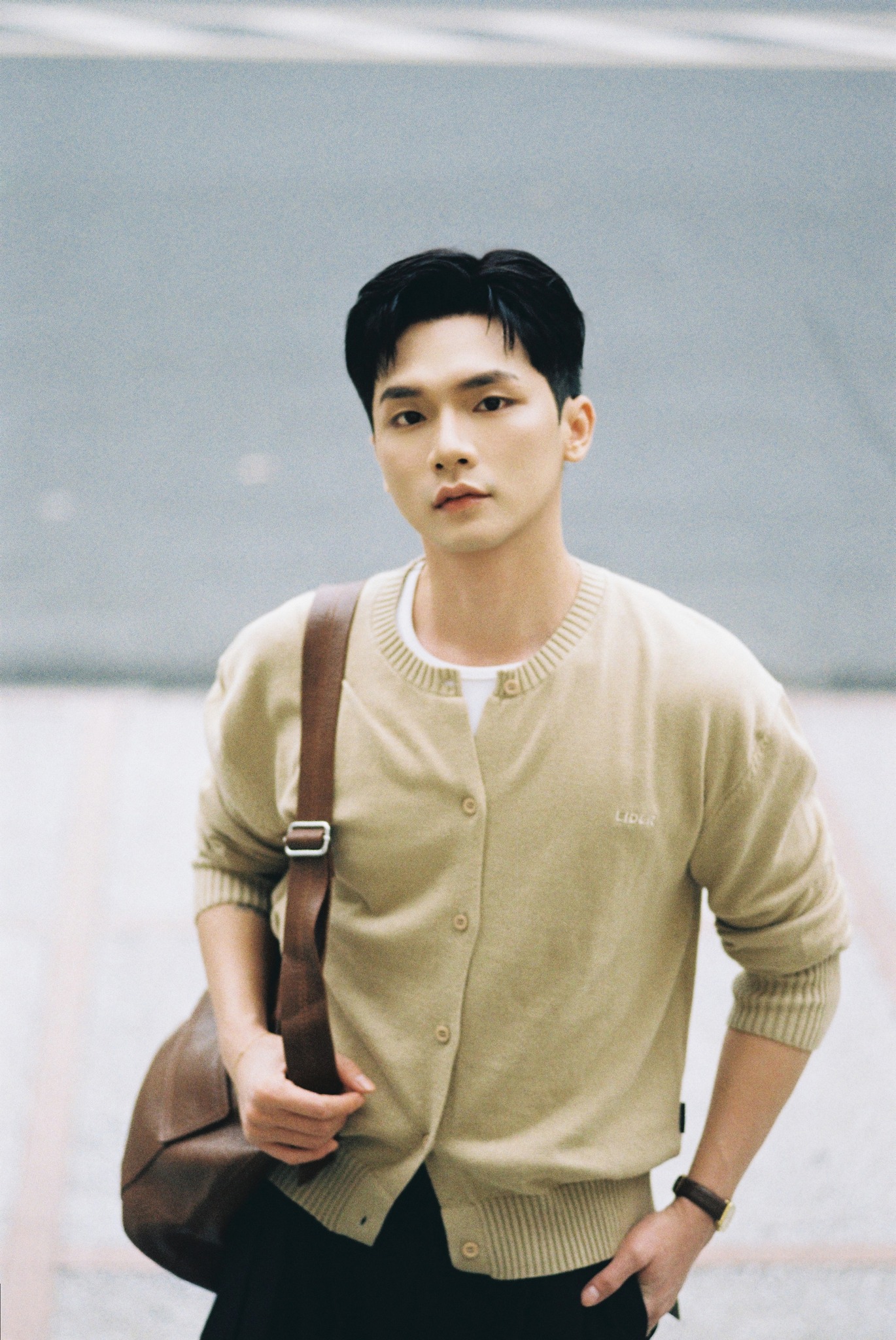 Debut 2 lần nam ca sĩ này vẫn “không chút bọt sóng” tại Vpop, rộ tin bạn trai Văn Mai Hương cũng chẳng ai tin!- Ảnh 6. Debut 2 lần nam ca sĩ này vẫn “không chút bọt sóng” tại Vpop, rộ tin bạn trai Văn Mai Hương cũng chẳng ai tin!- Ảnh 6.