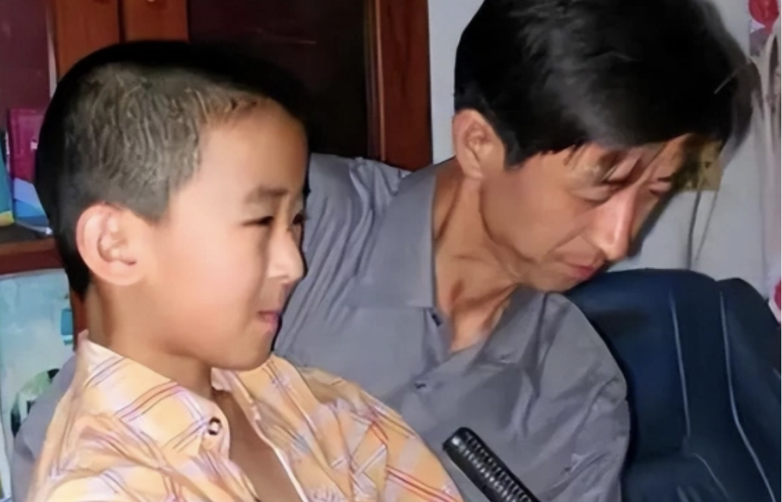 10 tuổi đỗ đại học, 13 tuổi thành Thạc sĩ, thần đồng năm nào giờ vẫn nhận chu cấp từ cha mẹ già - Bi kịch đến từ 1 SAI LẦM phổ biến của bậc cha mẹ - Ảnh 2. 10 tuổi đỗ đại học, 13 tuổi thành Thạc sĩ, thần đồng năm nào giờ vẫn nhận chu cấp từ cha mẹ già - Bi kịch đến từ 1 SAI LẦM phổ biến của bậc cha mẹ - Ảnh 2.