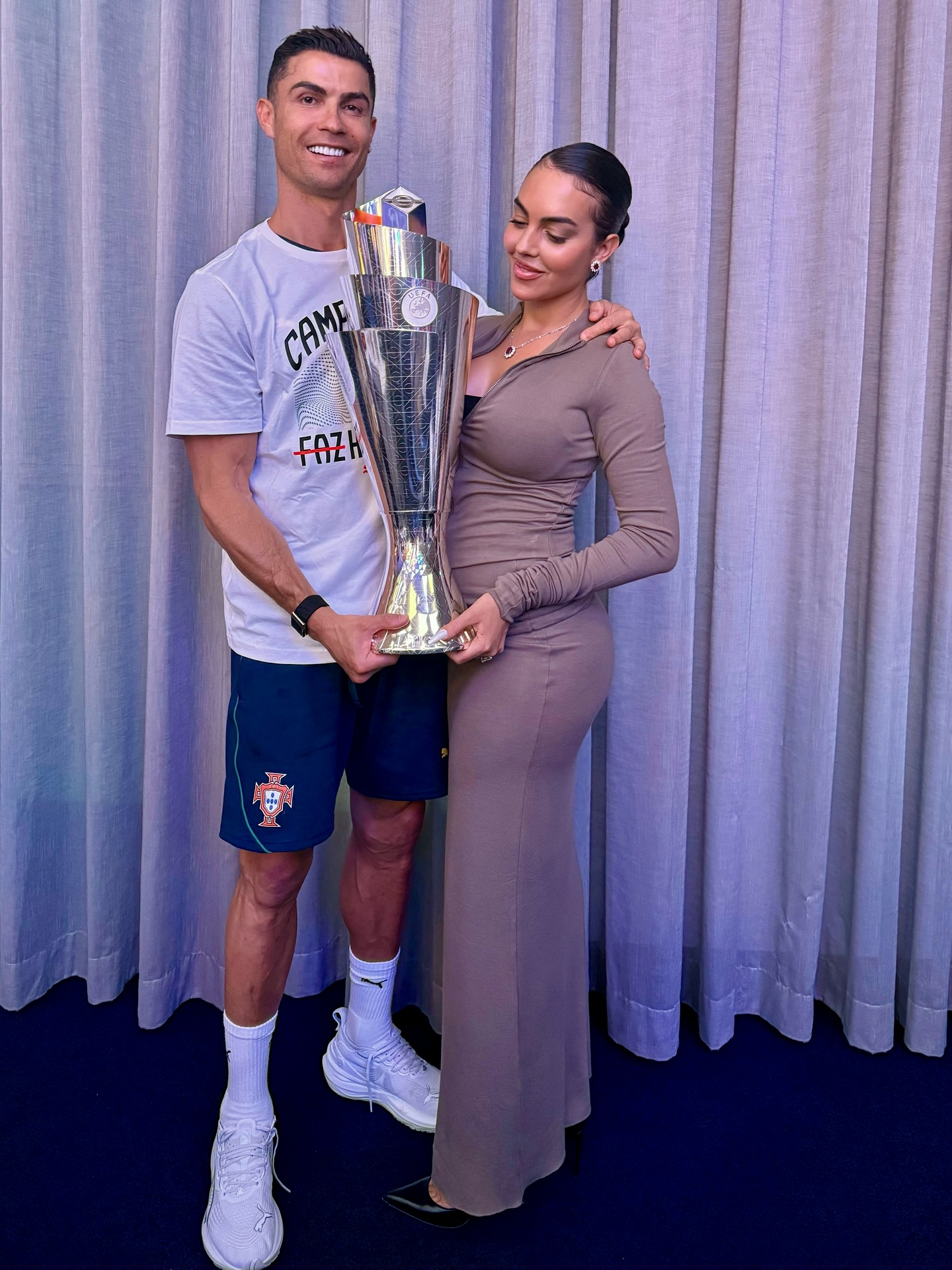 Vì sao Ronaldo vẫn chưa chịu cưới Georgina?- Ảnh 1. Vì sao Ronaldo vẫn chưa chịu cưới Georgina?- Ảnh 1.