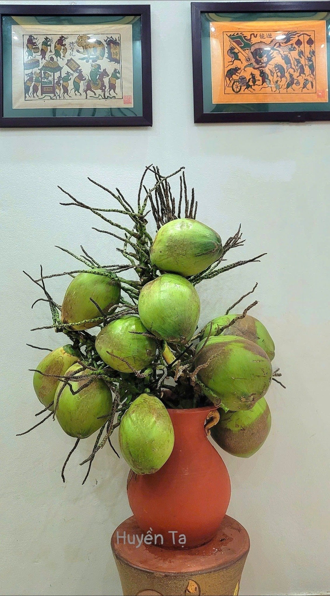 Mê mẩn những cành quả cắm bình độc đáo của cô giáo Phú Thọ - Ảnh 3. Mê mẩn những cành quả cắm bình độc đáo của cô giáo Phú Thọ - Ảnh 3.