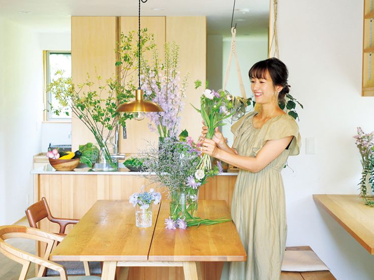 Mẹ ba con gây sốt vì biến căn hộ 99m² thành “thế giới lưu trữ”: Không TV, không dư đồ, cả ba thế hệ sống vẫn gọn gàng - Ảnh 1. Mẹ ba con gây sốt vì biến căn hộ 99m² thành “thế giới lưu trữ”: Không TV, không dư đồ, cả ba thế hệ sống vẫn gọn gàng - Ảnh 1.