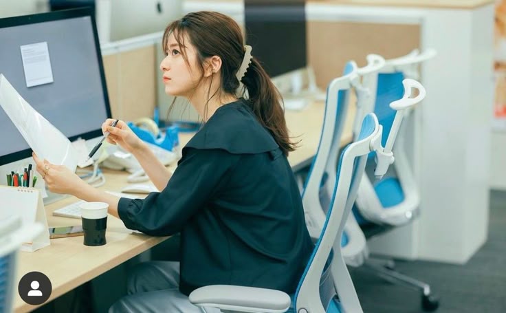 Giải ngố tài chính: Dòng tiền âm là gì? Vì sao lương 15 triệu vẫn không đủ sống? - Ảnh 4. Giải ngố tài chính: Dòng tiền âm là gì? Vì sao lương 15 triệu vẫn không đủ sống? - Ảnh 4.