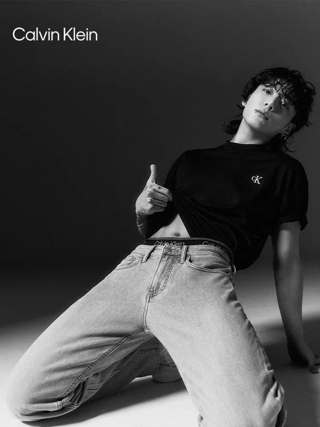 jungkook-for-calvin-klein-120423-v0-h78bl5q2hata1-17496877374921229032443-1749703218535-1749703218917674019116-1749717564393-1749717569770581148148.png