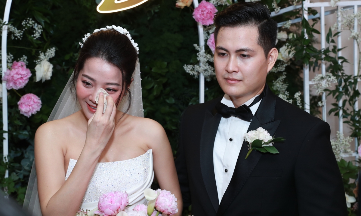 Nữ diễn viên “tiểu tam” cả nước biết: Lỗ nặng sau đám cưới, muốn mừng cưới theo giá vàng - Ảnh 2. Nữ diễn viên “tiểu tam” cả nước biết: Lỗ nặng sau đám cưới, muốn mừng cưới theo giá vàng - Ảnh 2.