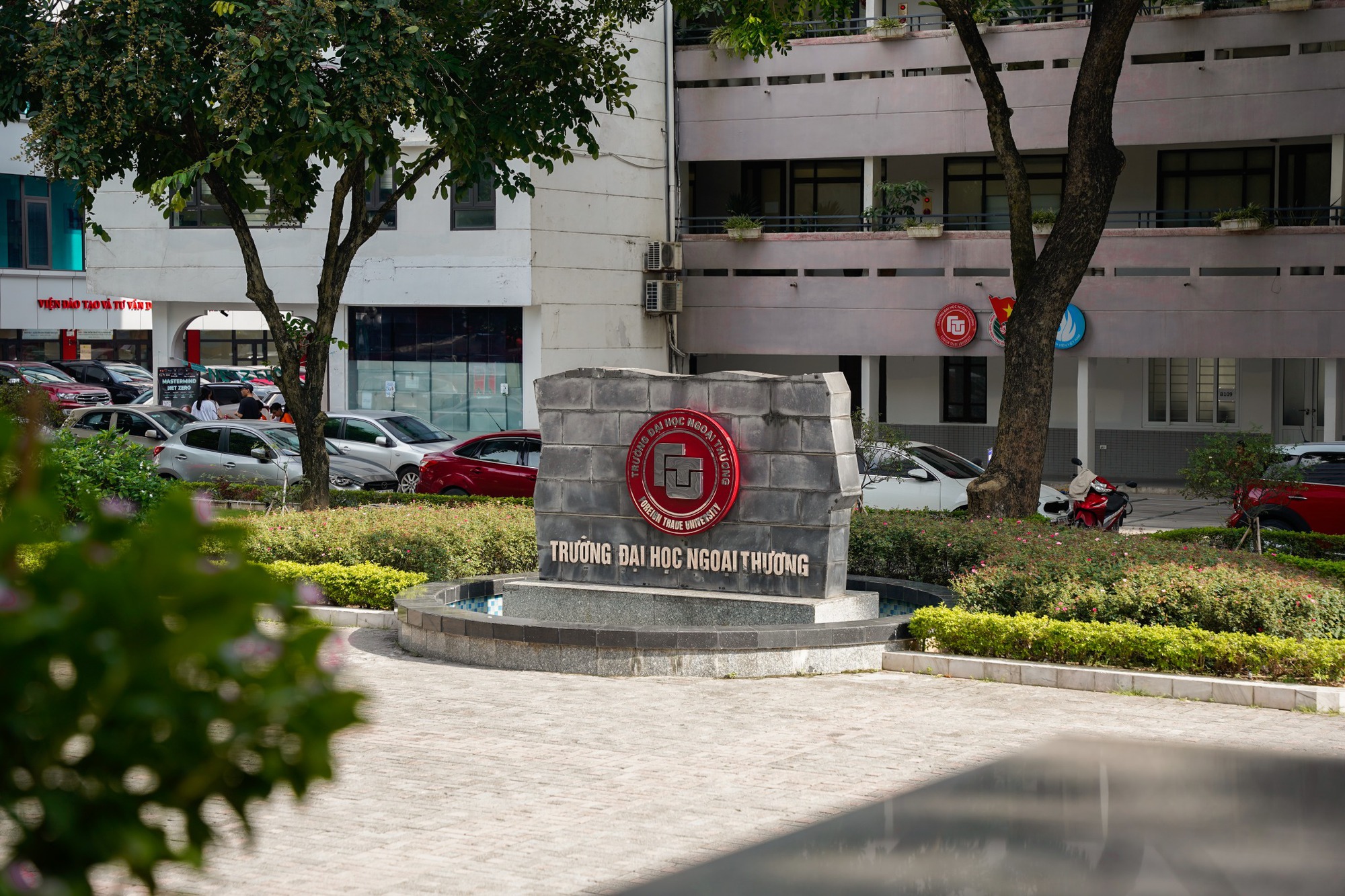 1 ngành ở "Harvard Việt Nam" 2 năm liên tiếp giữ kỷ lục điểm chuẩn, nếu bạn không đạt tối thiểu 9,5 điểm/môn thì nên cân nhắc- Ảnh 4. 1 ngành ở "Harvard Việt Nam" 2 năm liên tiếp giữ kỷ lục điểm chuẩn, nếu bạn không đạt tối thiểu 9,5 điểm/môn thì nên cân nhắc- Ảnh 4.