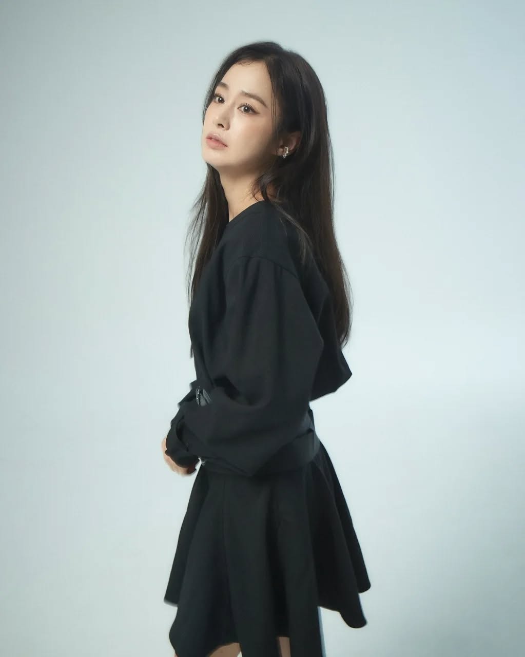 Kim Tae Hee lần đầu nói về nỗi lo tuổi tác: “Tôi không còn như xưa, làm mẹ khiến tôi chẳng còn thời gian chăm chút ngoại hình” - Ảnh 1. Kim Tae Hee lần đầu nói về nỗi lo tuổi tác: “Tôi không còn như xưa, làm mẹ khiến tôi chẳng còn thời gian chăm chút ngoại hình” - Ảnh 1.