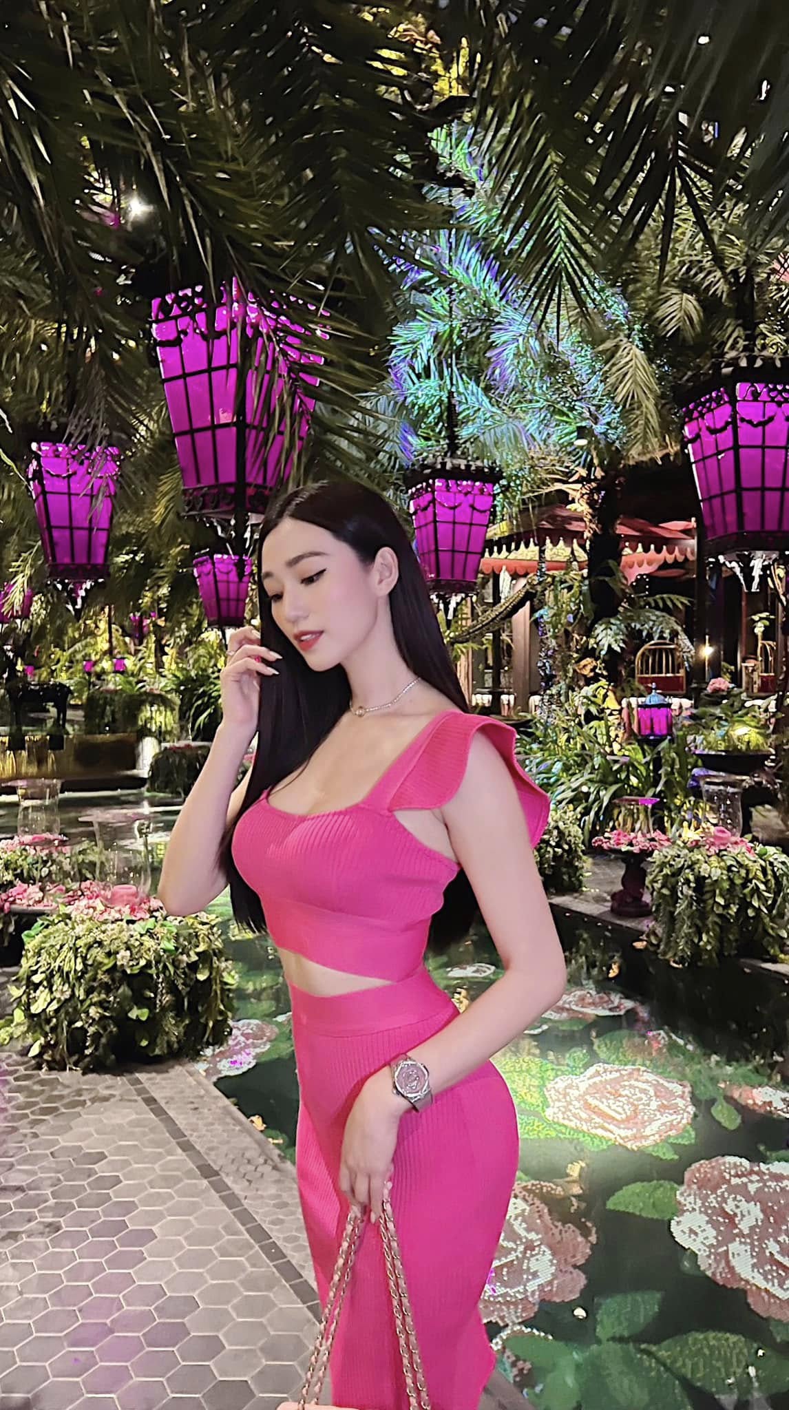 Nữ nghệ sĩ sở hữu nhà 7 tầng ở trung tâm TP.HCM, U40 đẹp căng tràn nhưng không có ý định lấy chồng - Ảnh 6. Nữ nghệ sĩ sở hữu nhà 7 tầng ở trung tâm TP.HCM, U40 đẹp căng tràn nhưng không có ý định lấy chồng - Ảnh 6.